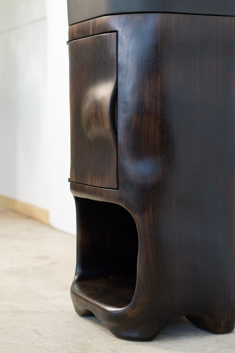 Vanity in walnut with stone sink